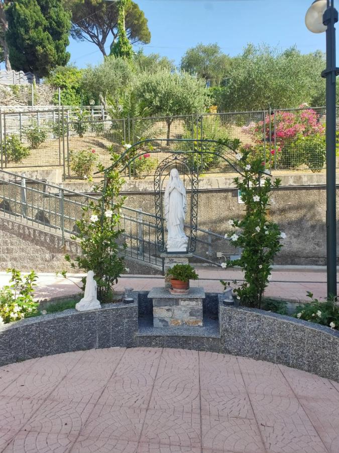 B&B Oasi Regina Pacis Santa Margherita Ligure Exterior photo